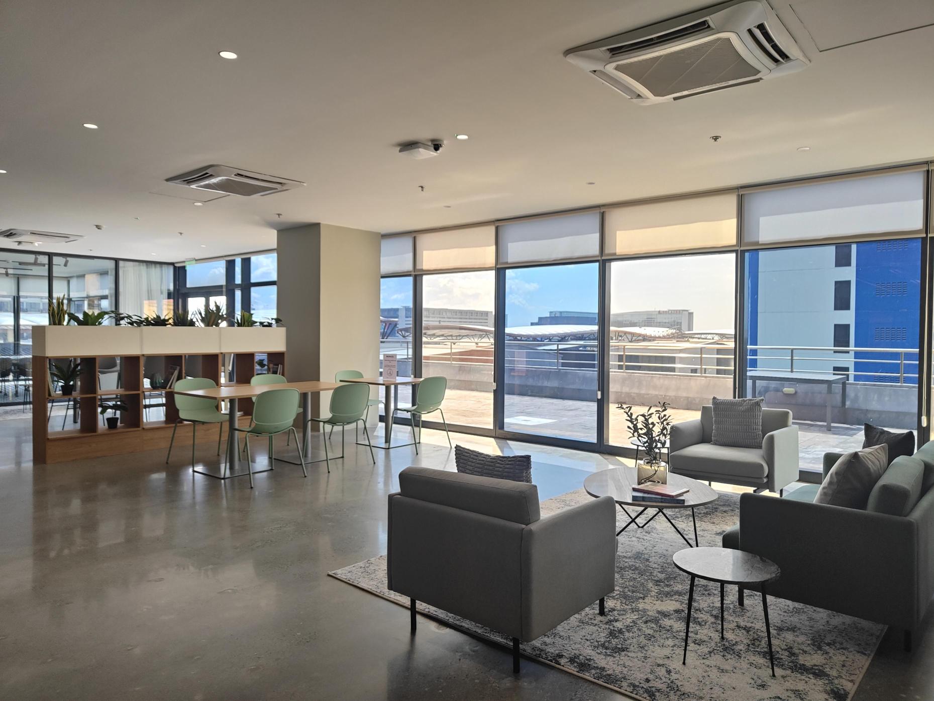 Reception lobby at Sinocan Corporate Center
